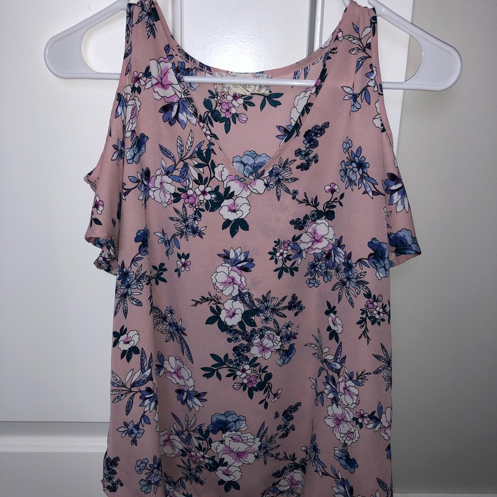 Pink Republic XS Cold Shoulder Blouse.